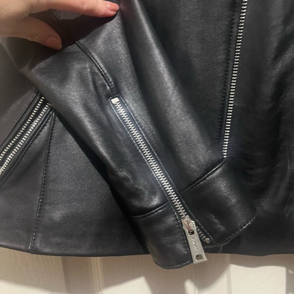 Leather jacket - Picture 8 of 8